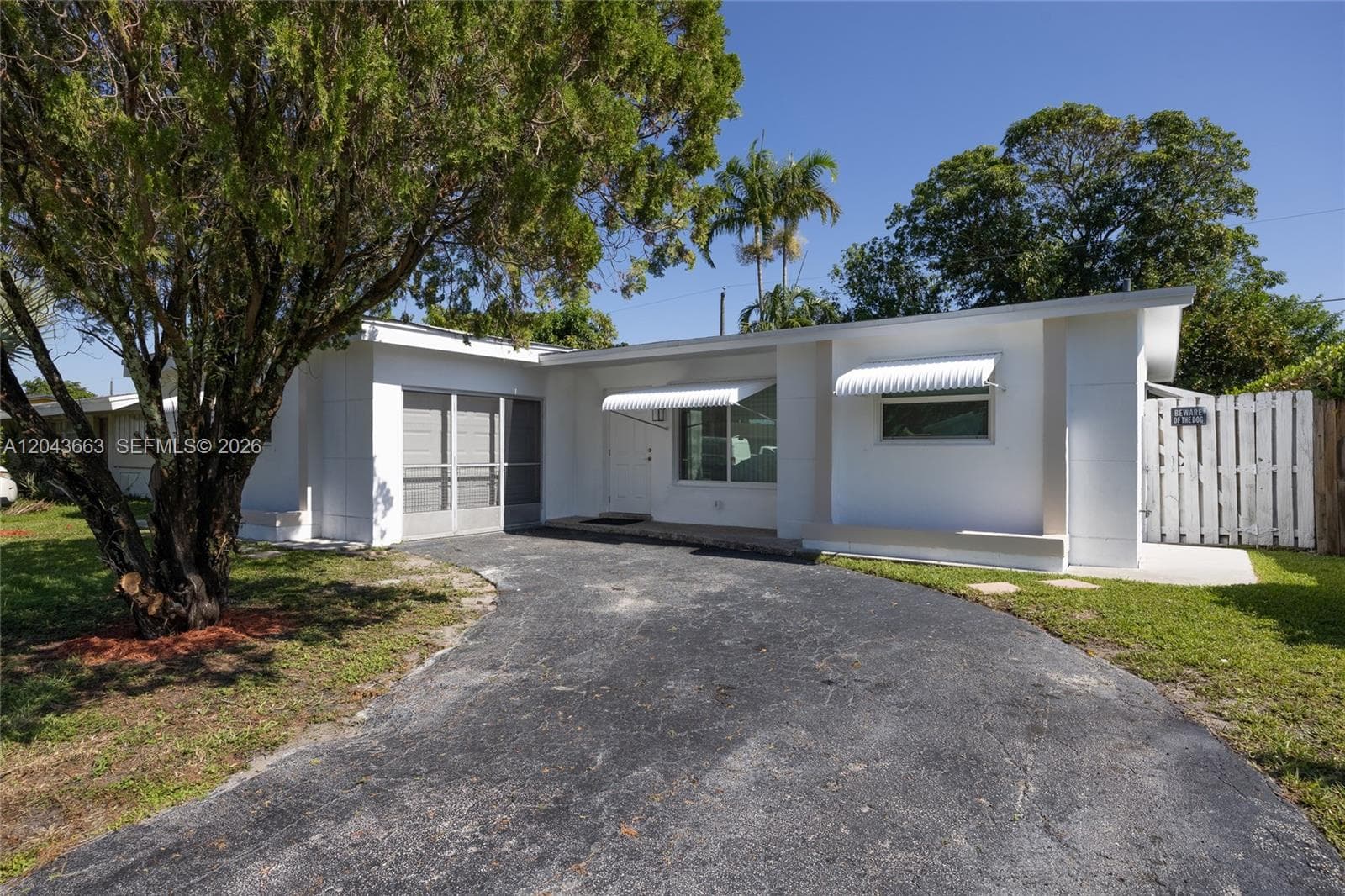 8571 NW 27th Pl, Sunrise, FL 33322 photo 3