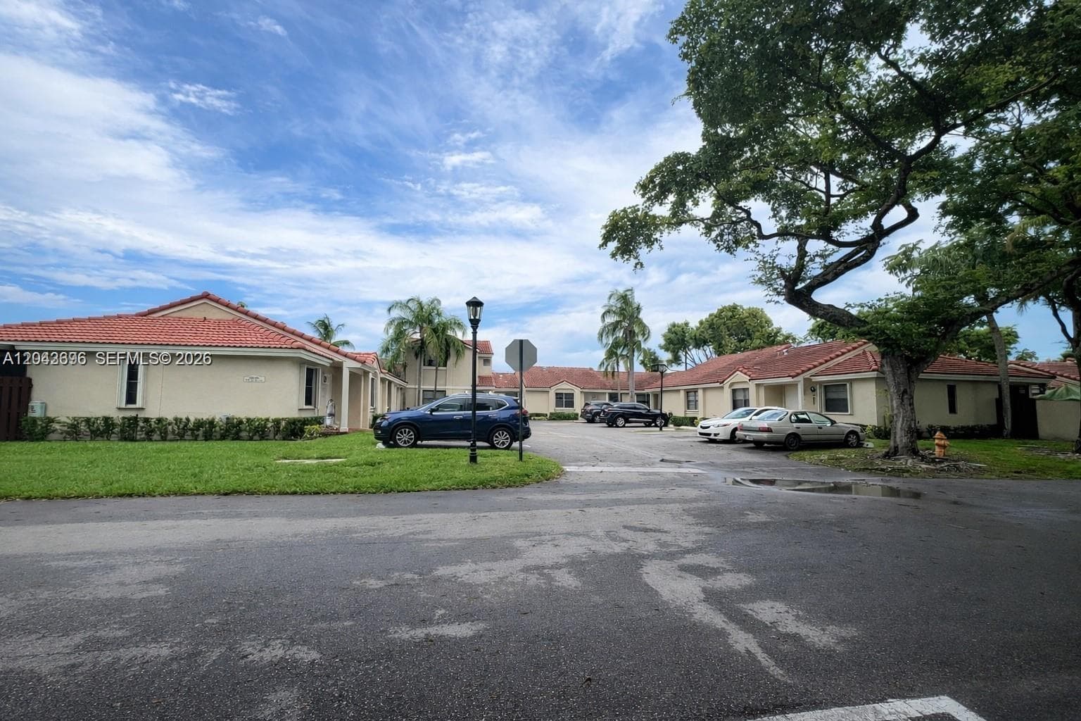 6012 NW 172nd Terr Cir, Hialeah, FL 33015 photo 2