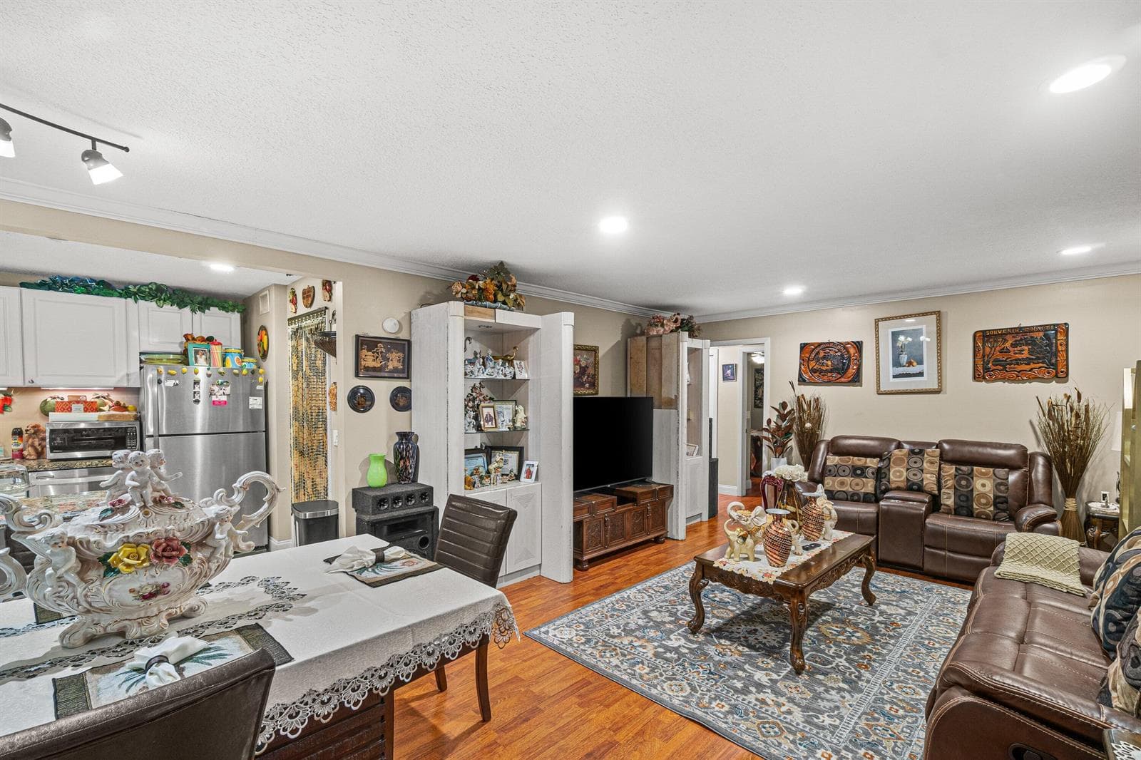 526 Shady Pine Way # D2, FL 33415 photo 2