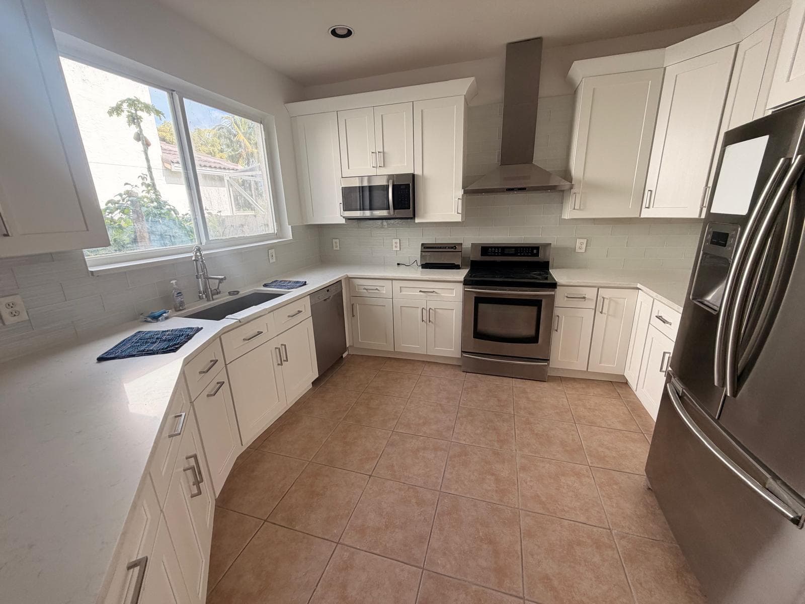 1226 Avondale Lane, West Palm Beach, FL 33409 photo 2