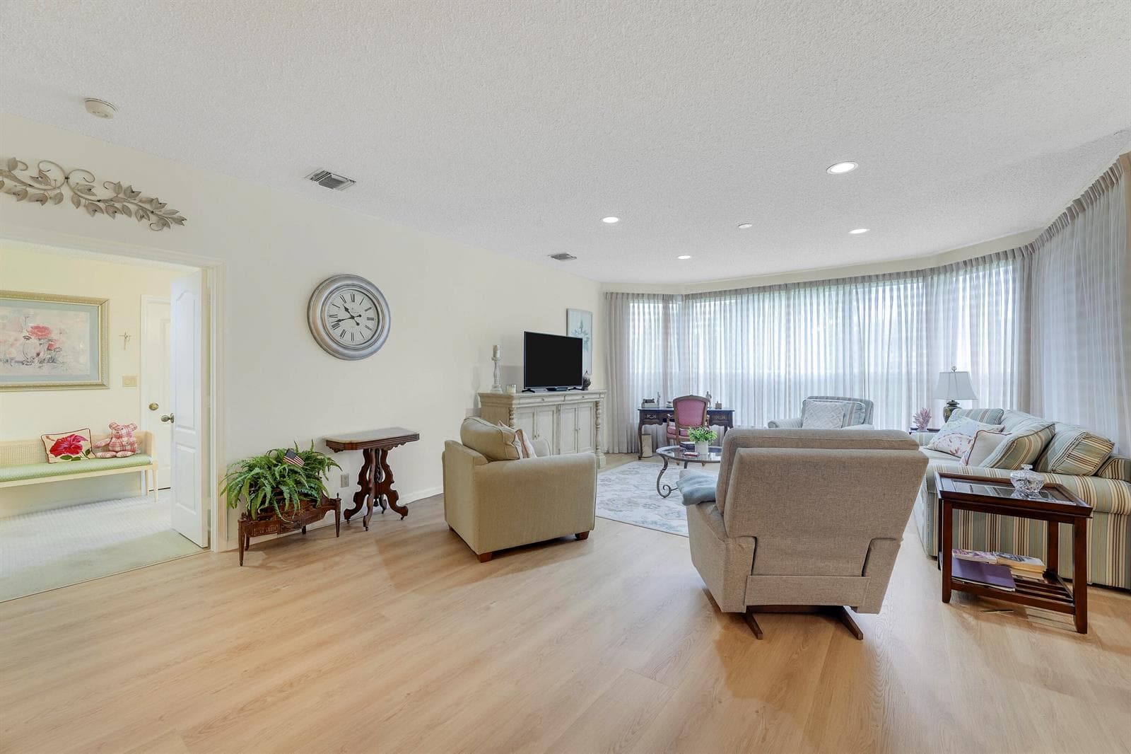 110 Legendary Circle, Palm Beach Gardens, FL 33418 photo 4