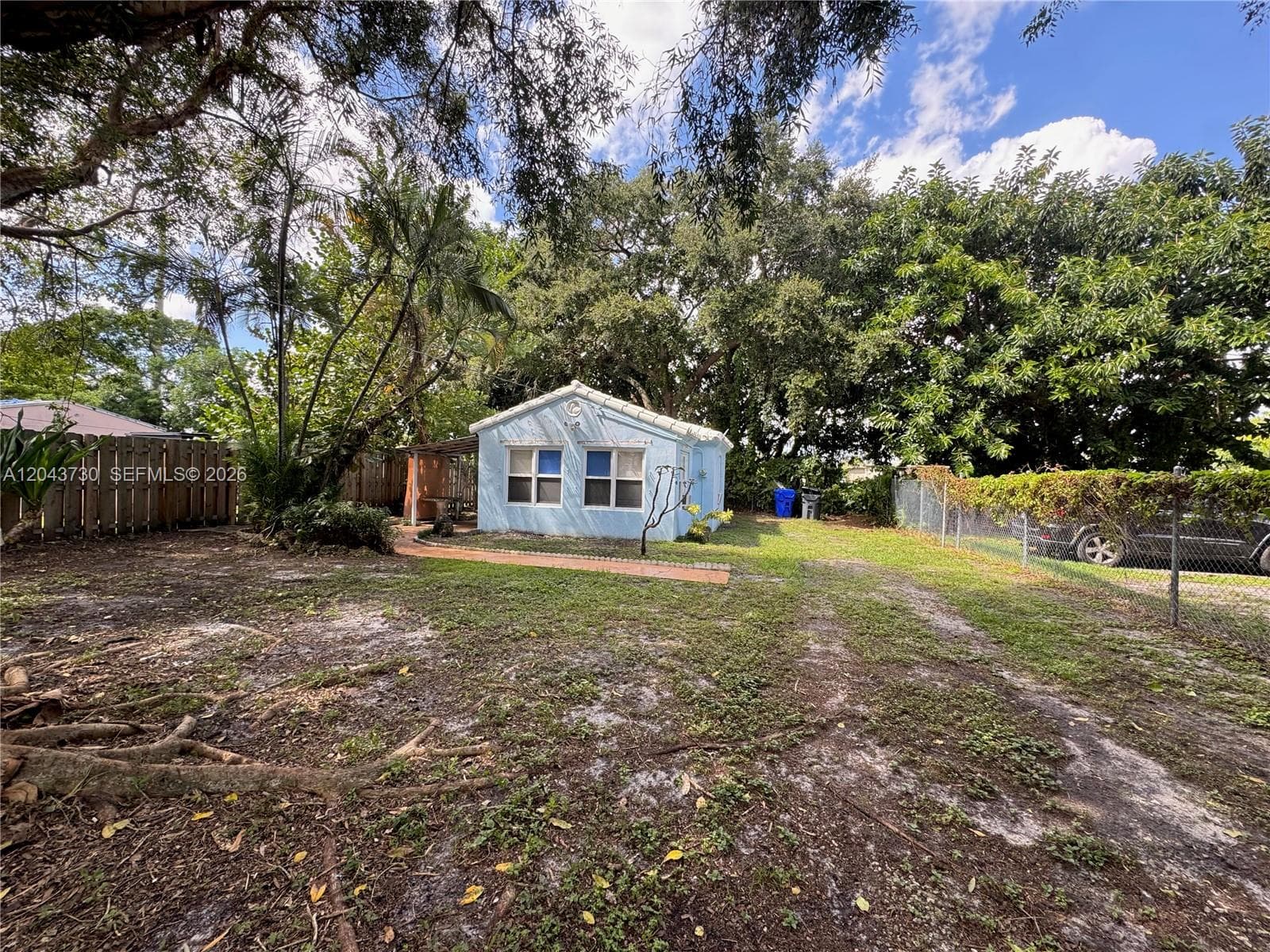 215 Columbus Pkwy, Hollywood, FL 33021