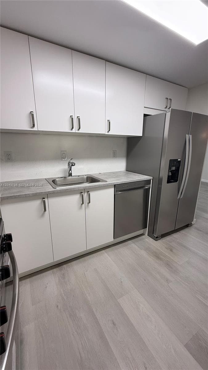 300 Bayview Dr # 211, Sunny Isles Beach, FL 33160 photo 3