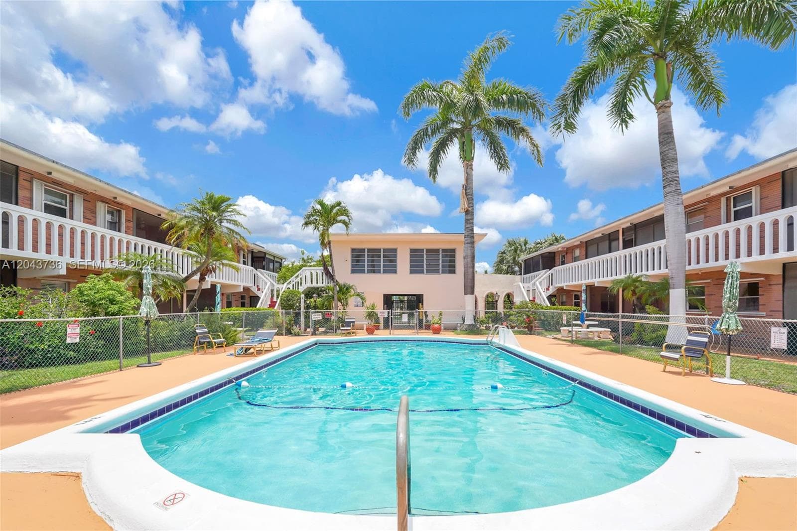 160 NE 8th Ave # 27A, Hallandale Beach, FL 33009 photo 3