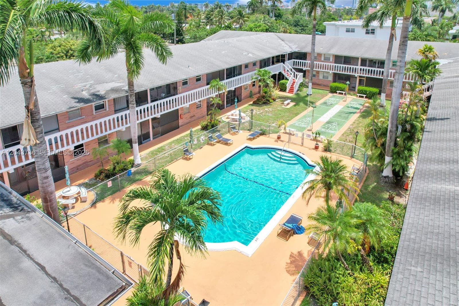 160 NE 8th Ave # 27A, Hallandale Beach, FL 33009 photo 4