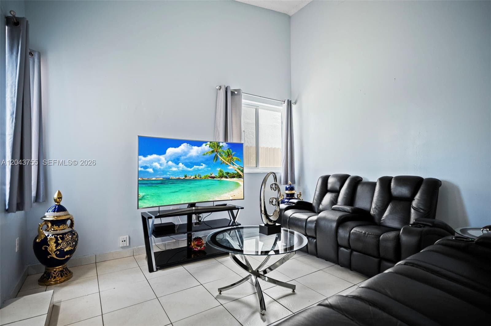 7581 W 29th Way, Hialeah, FL 33018 photo 4