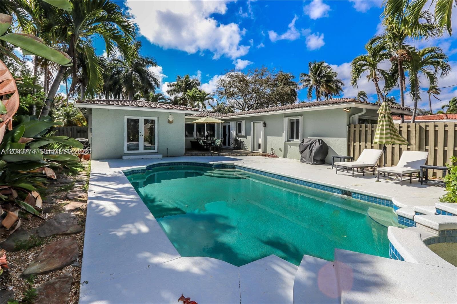 1147 Buchanan St, Hollywood, FL 33019 photo 4