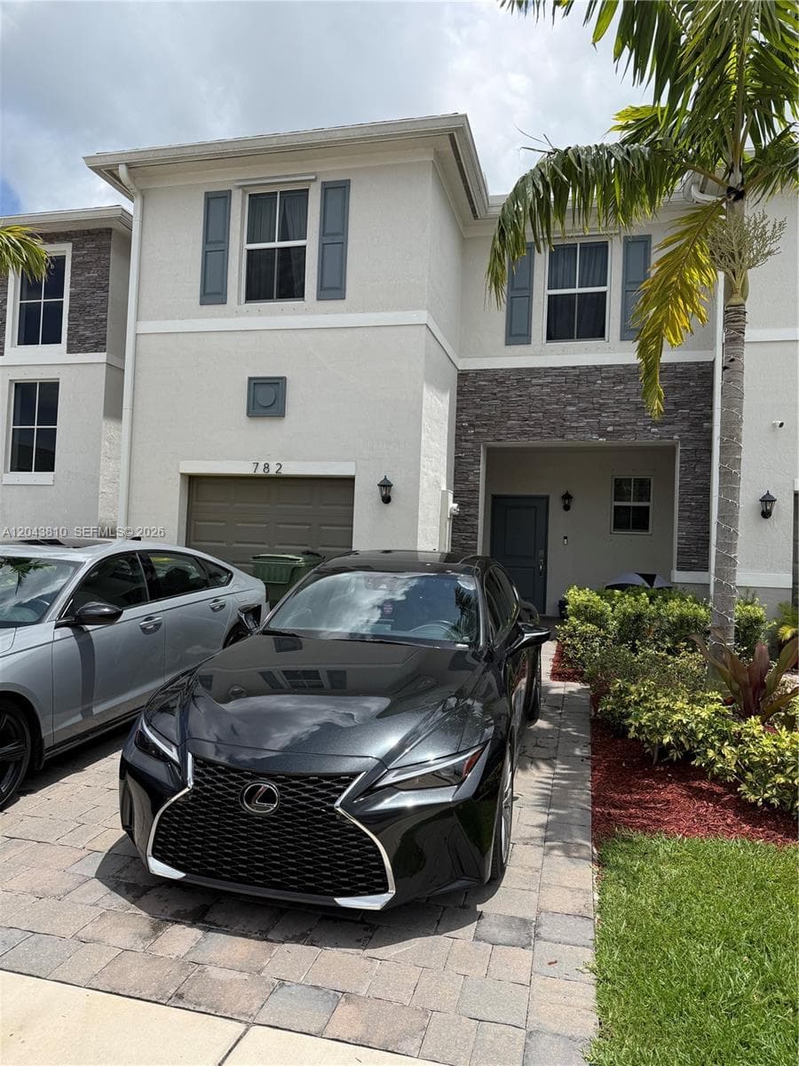 782 SE 18th St, Homestead, FL 33034