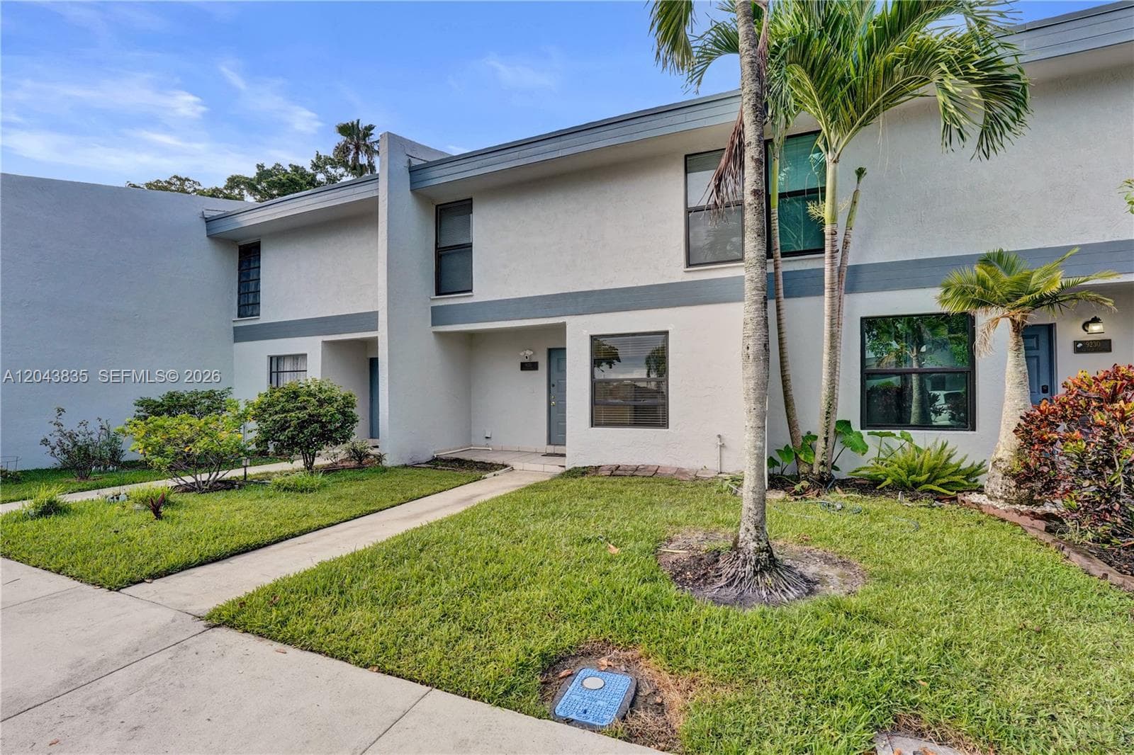 9220 NW 14th St # 272, Pembroke Pines, FL 33024 photo 2