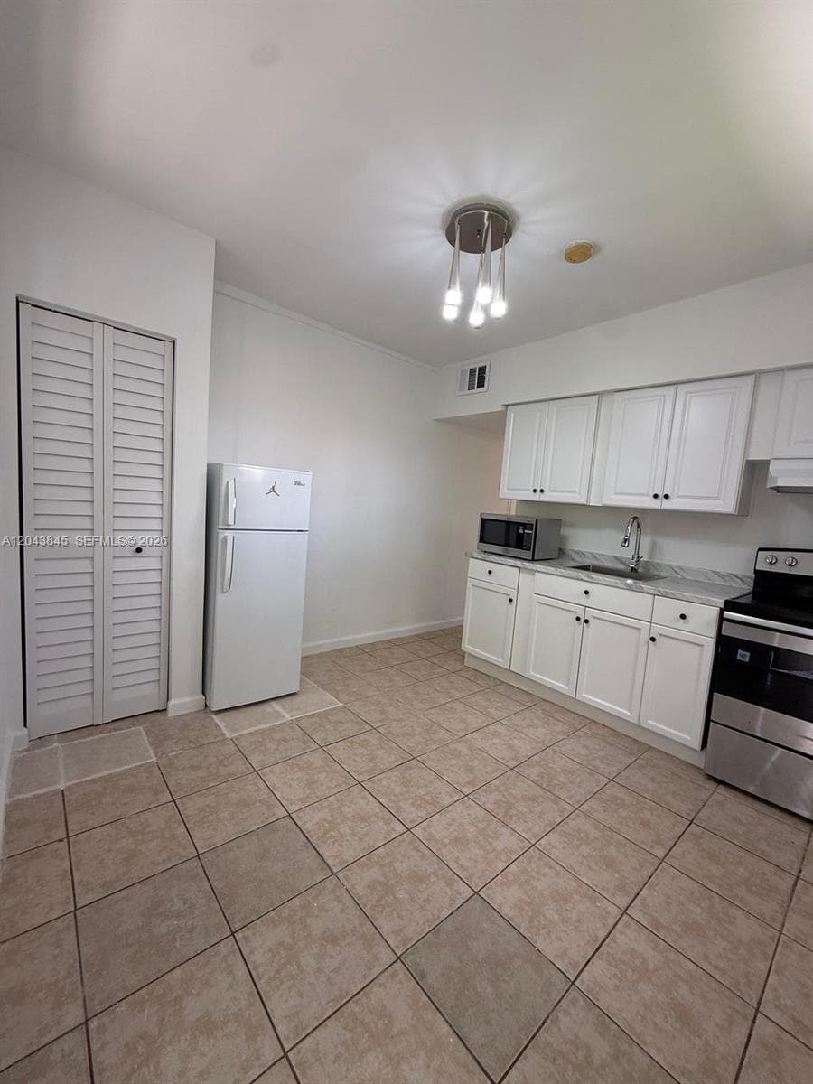 1301 NE 110th St # 3, Miami, FL 33161 photo 5