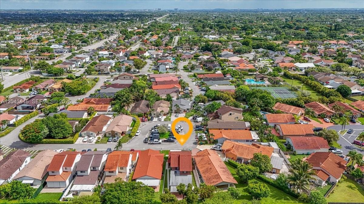 10528 SW 69th Ter, Miami, FL 33173 photo 5
