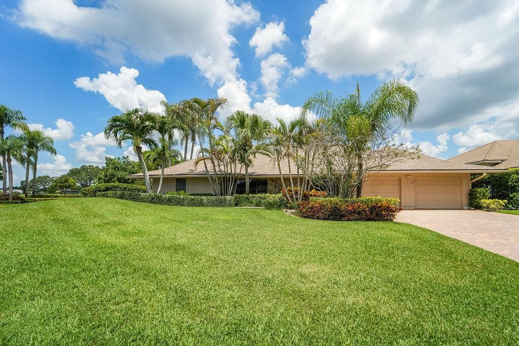 6499 Brandon Street, Palm Beach Gardens, FL 33418 photo 2