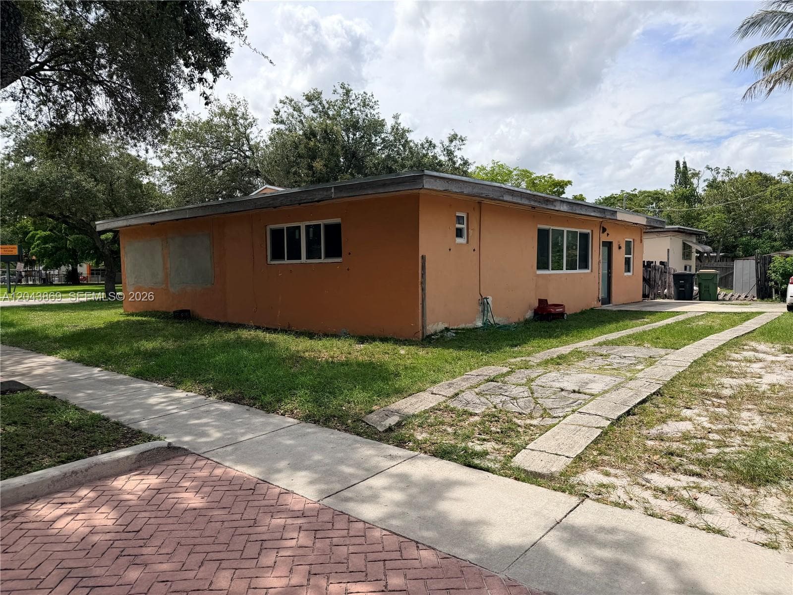 13105 NW 12th Ave, North Miami, FL 33168 photo 3