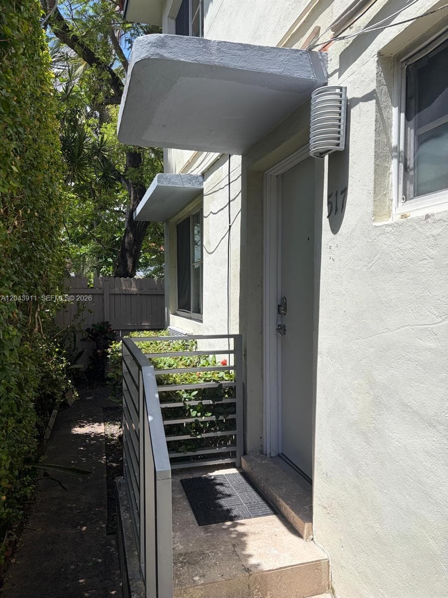 503 75th St # 517, Miami Beach, FL 33141 photo 2