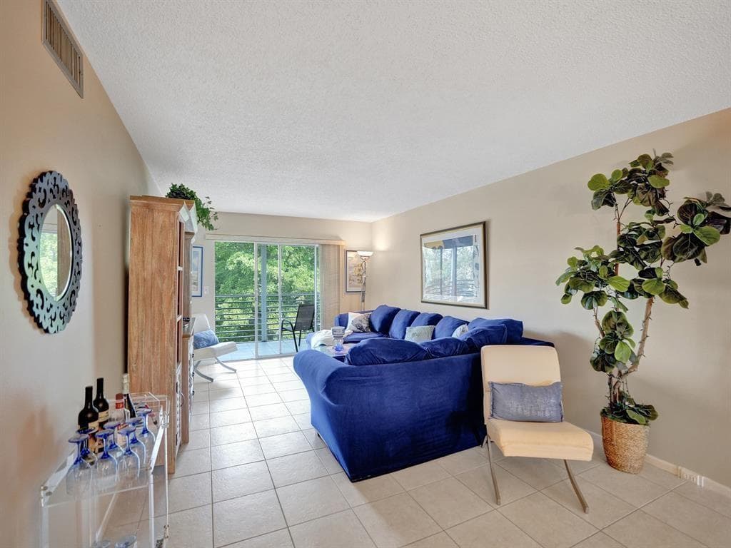 2003 Granada Drive # C4, Coconut Creek, FL 33066 photo 2
