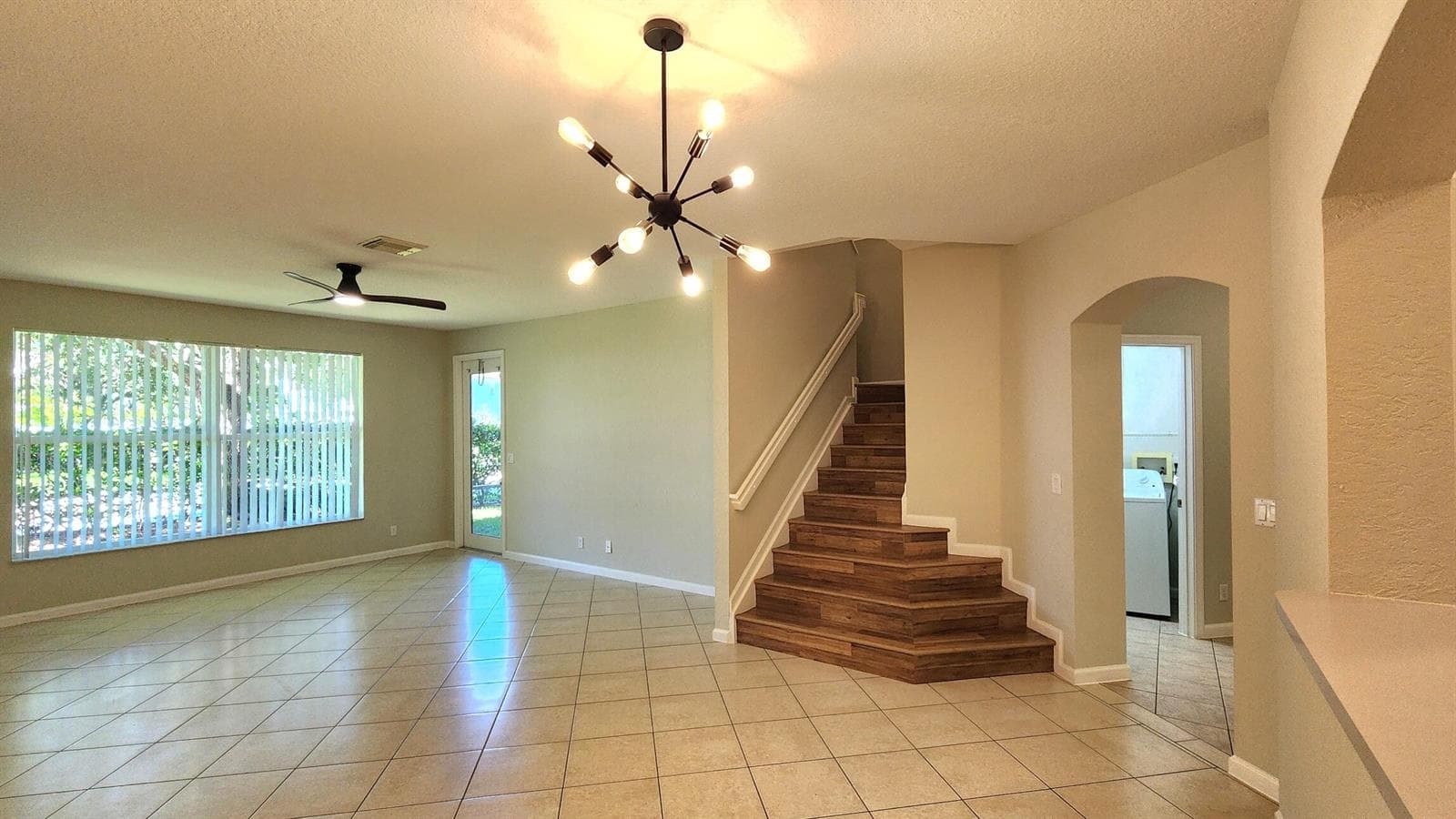 2124 Oakmont Drive, Riviera Beach, FL 33404 photo 5