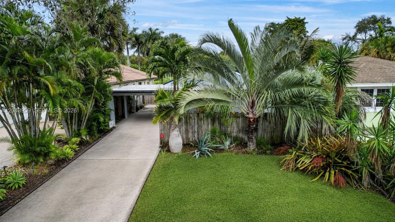 1401 NE 33rd St, Oakland Park, FL 33334 photo 3
