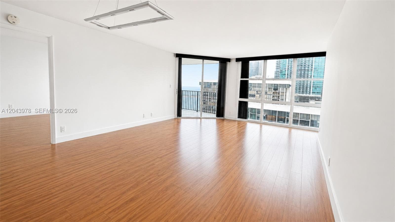 1901 Brickell Av # B2203, Miami, FL 33129 photo 3