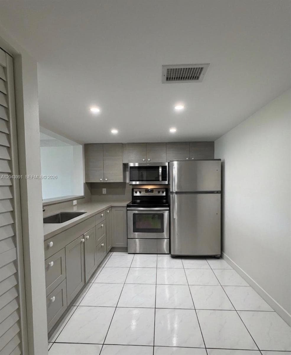 2055 SW 122nd Ave # 327, Miami, FL 33175 photo 2
