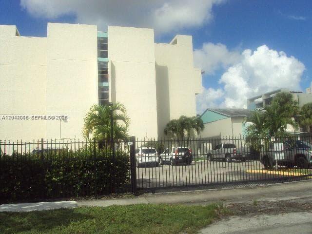 2017 NW 46th Ave # A406, Lauderhill, FL 33313 photo 3