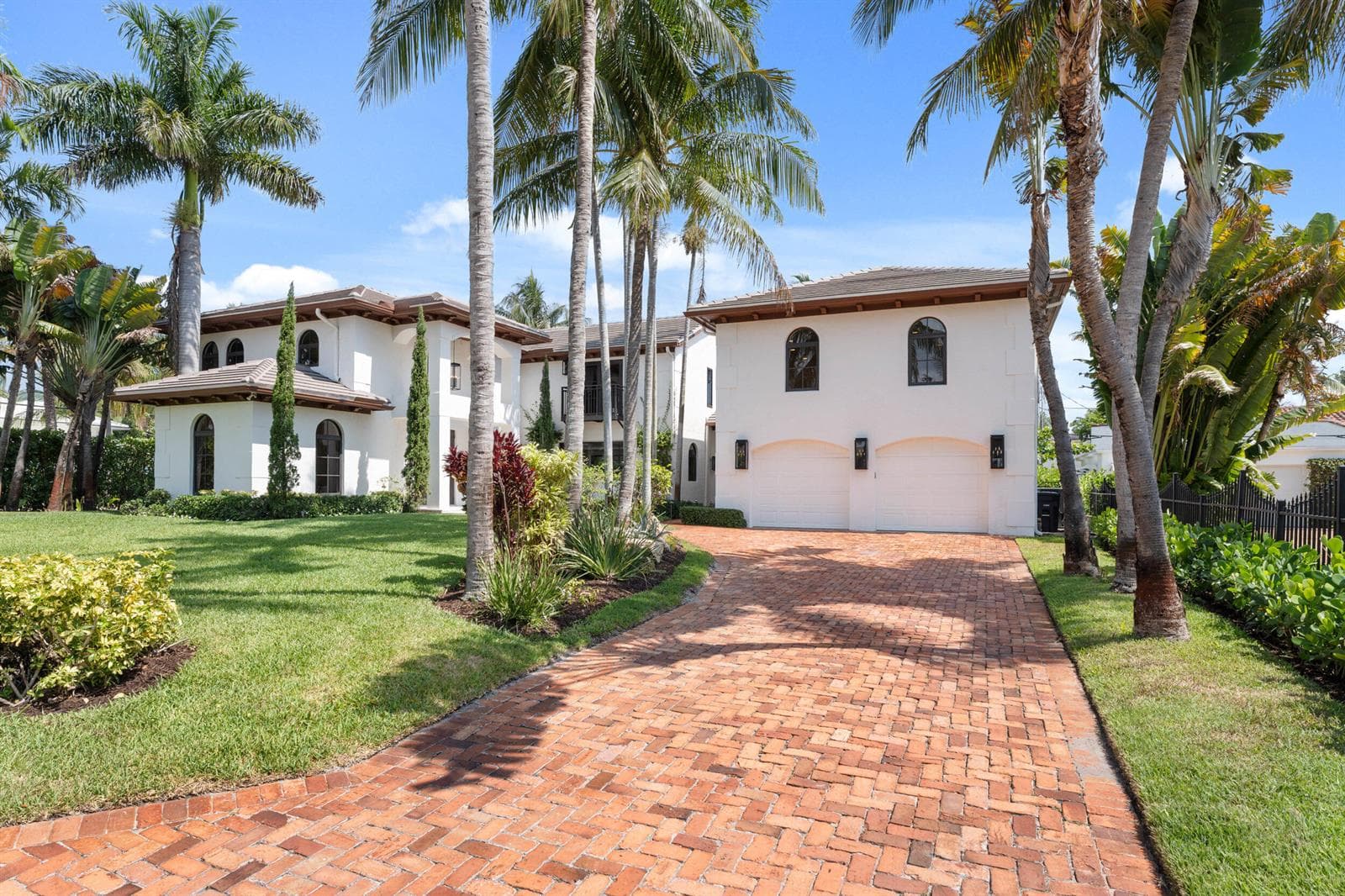 257 E Lakewood Road, West Palm Beach, FL 33405 photo 2