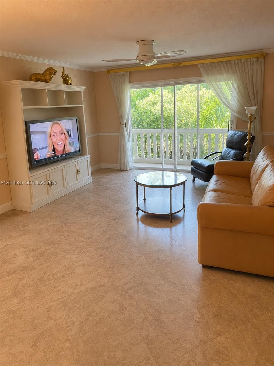 219 NE 14th Ave # 306, Hallandale Beach, FL 33009 photo 4