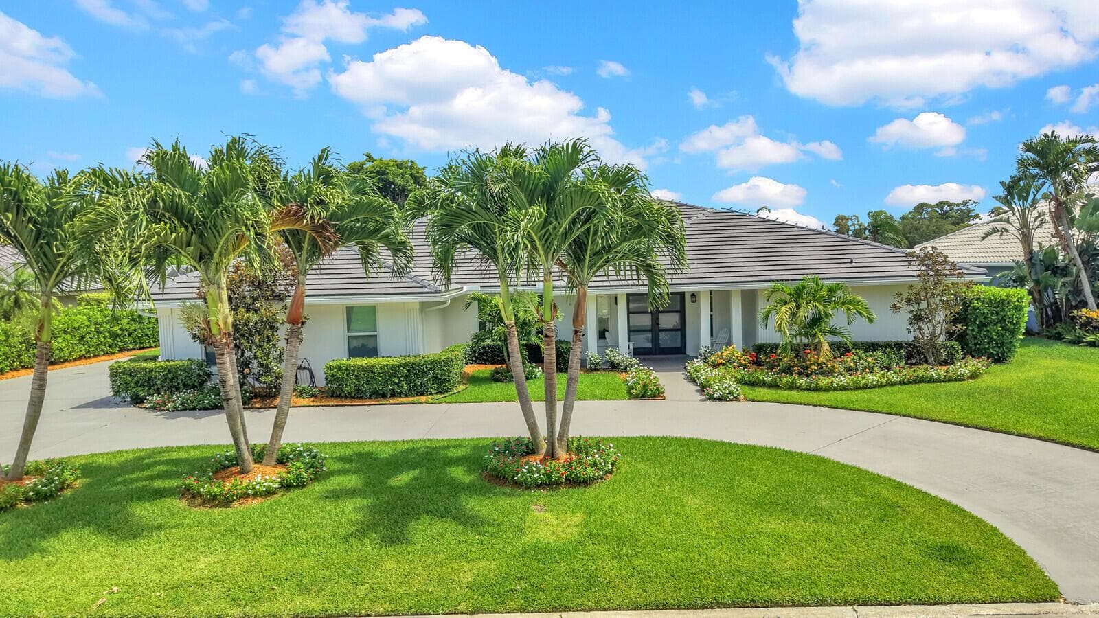 341 Glenbrook Drive, Atlantis, FL 33462 photo 2