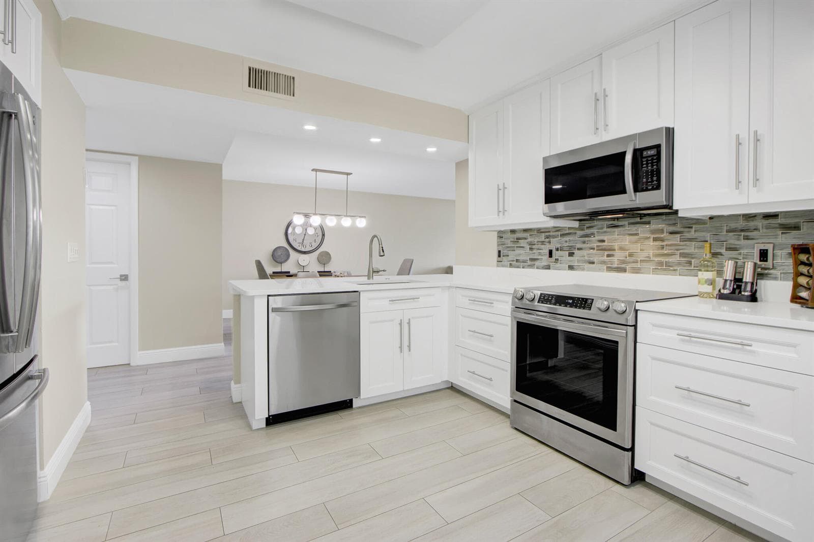 15451 Pembridge Drive # 206, Delray Beach, FL 33484 photo 2