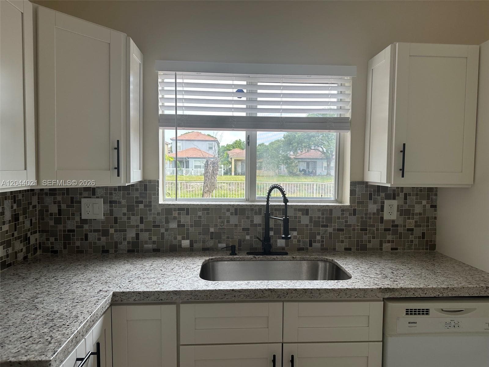 1142 NE 41st Ave # 1142, Homestead, FL 33033 photo 4