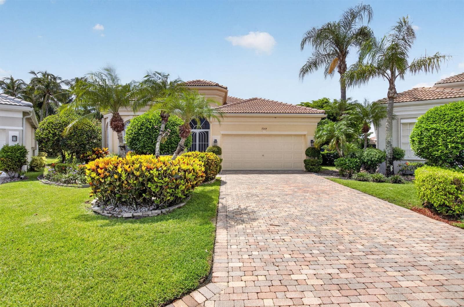 7264 Cataluna Circle, Delray Beach, FL 33446