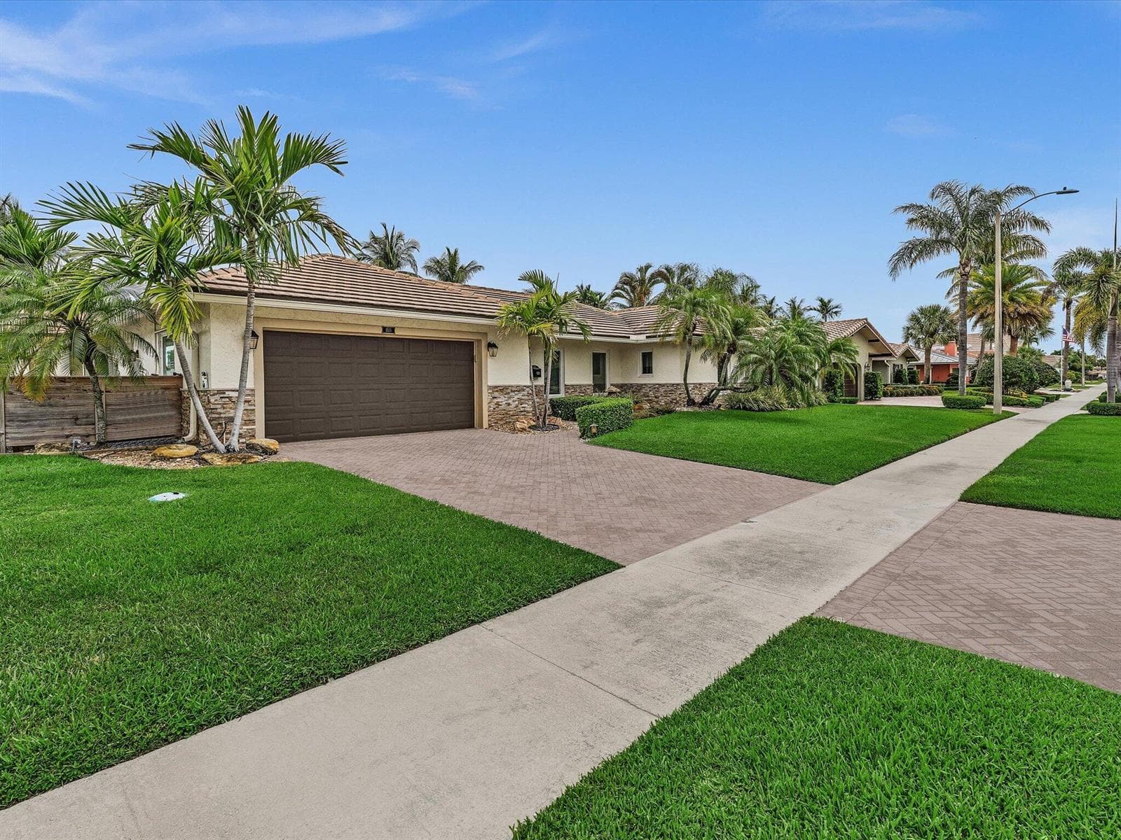 1525 SE 12th Street, Deerfield Beach, FL 33441