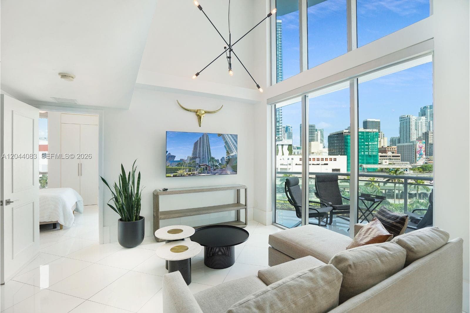 350 S Miami Ave # 713, Miami, FL 33130 photo 2
