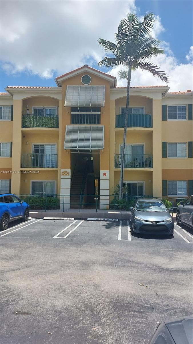 7290 NW 114th Ave # 206-7, Doral, FL 33178