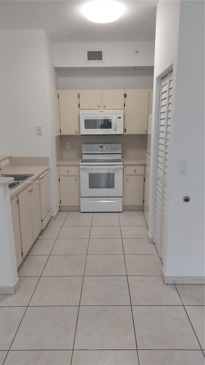 7290 NW 114th Ave # 206-7, Doral, FL 33178 photo 4