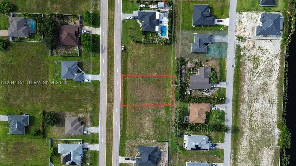 225 N EL Dorado BLVD, Cape Coral, FL 33142 photo 2