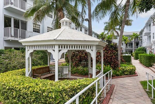 2725 NE 8th Avenue # 118, Wilton Manors, FL 33334 photo 2