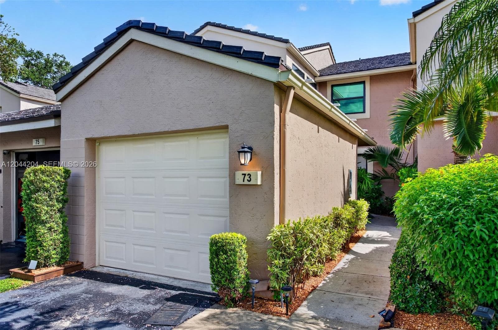 73 NW 98th Ter, Plantation, FL 33324