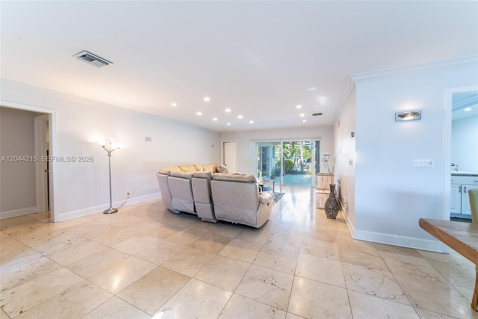 13140 Coronado Dr, North Miami, FL 33181 photo 2