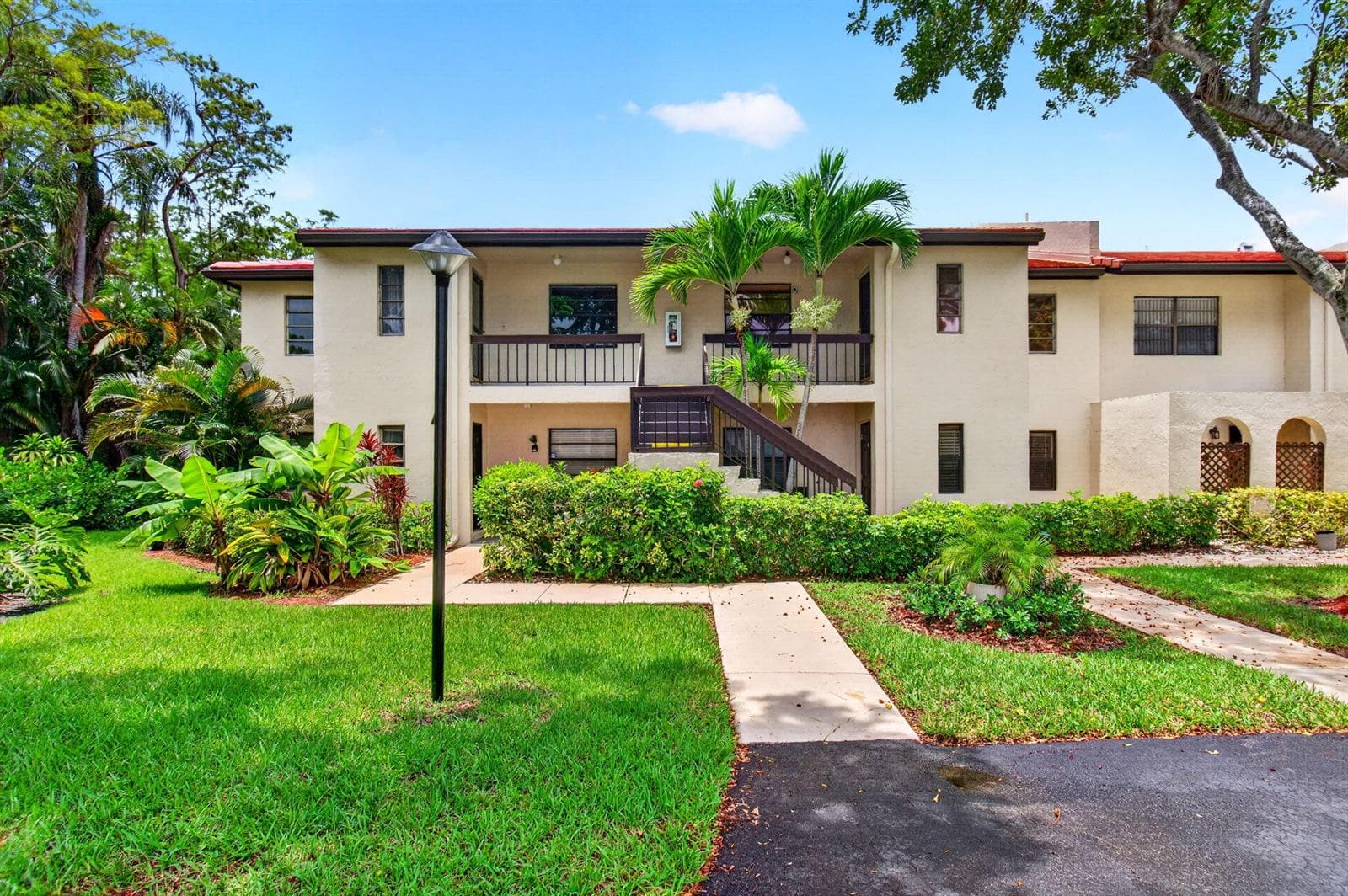 8460 Casa Del Lago # 25B, Boca Raton, FL 33433 photo 2