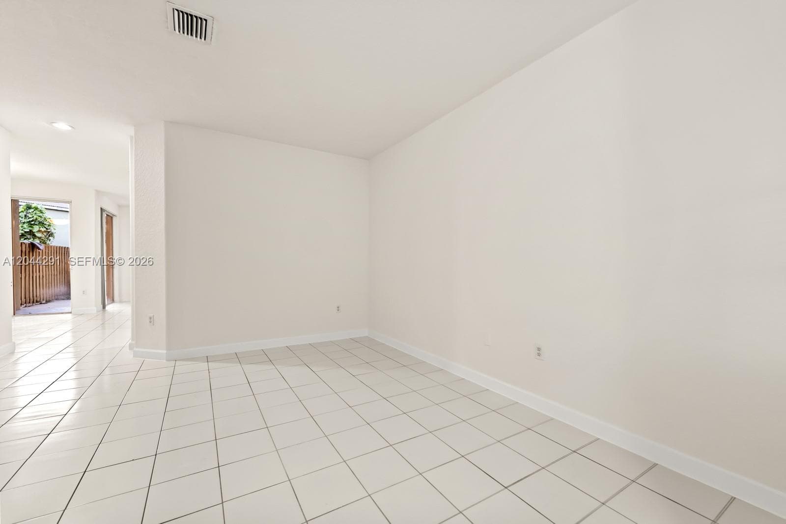 1466 SE 26th Ave, Homestead, FL 33035 photo 2