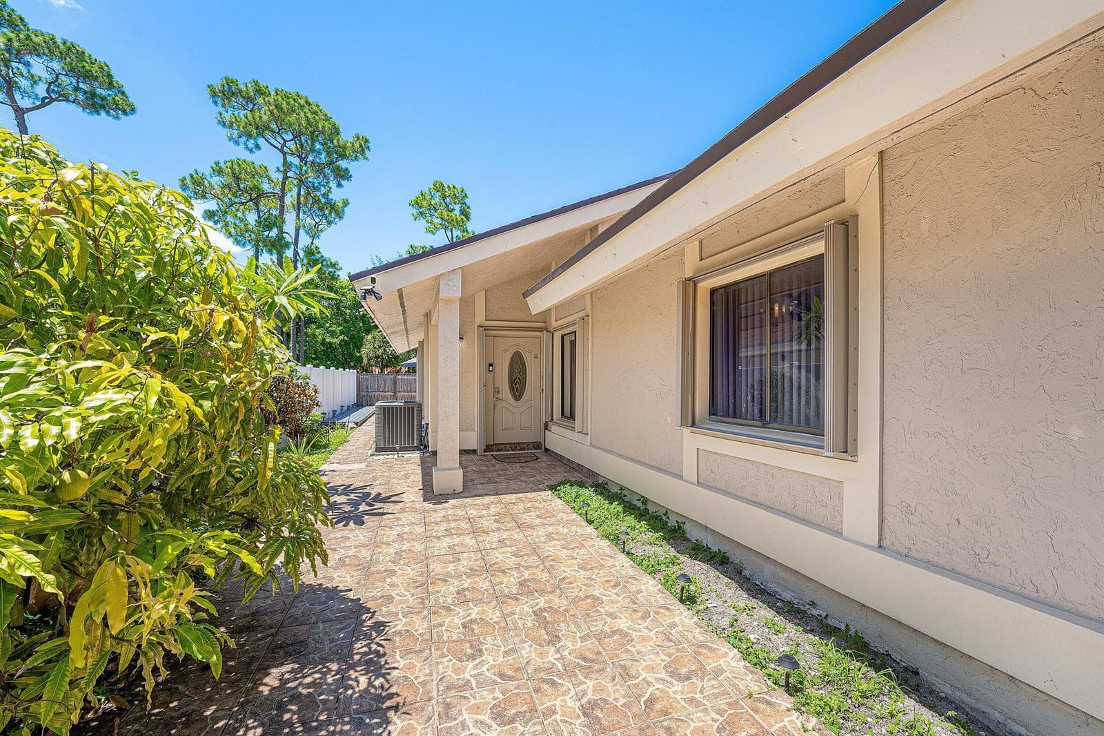 7627 Sierra Drive W, Boca Raton, FL 33433 photo 4