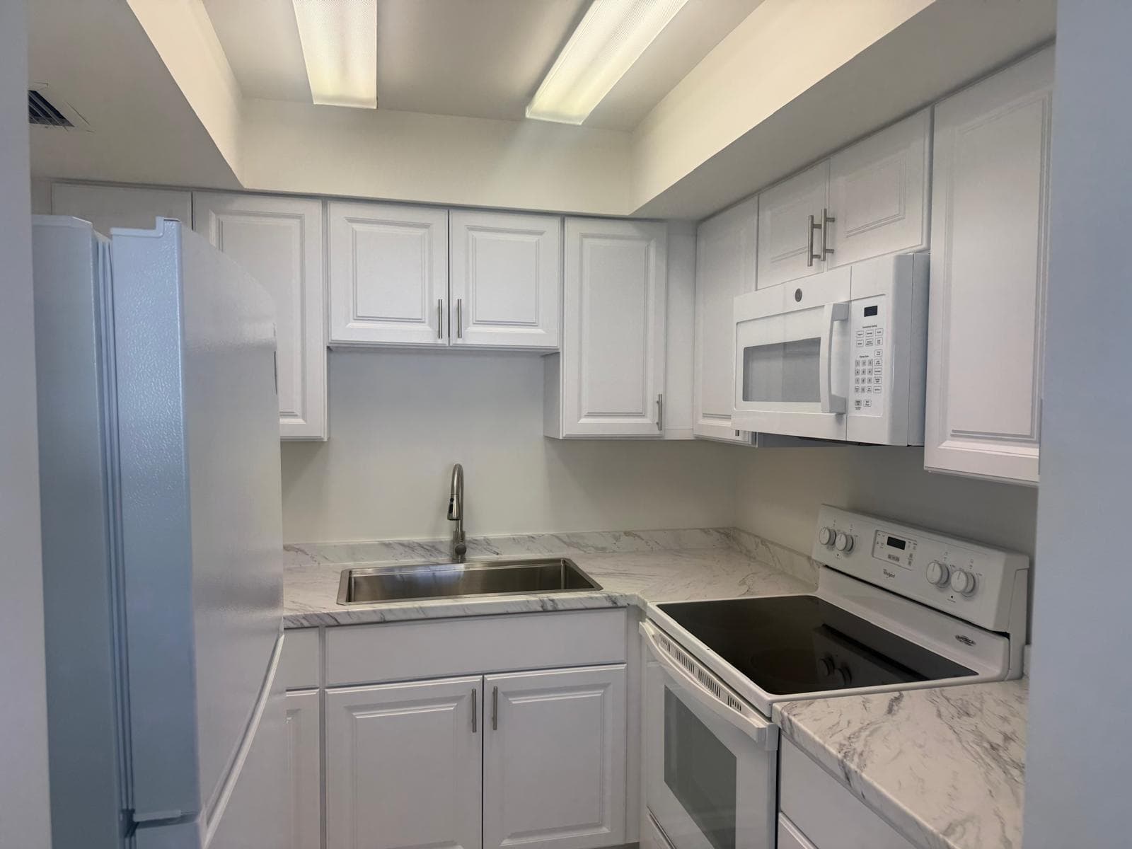 402 Lake Shore Drive # 202, West Palm Beach, FL 33403 photo 5