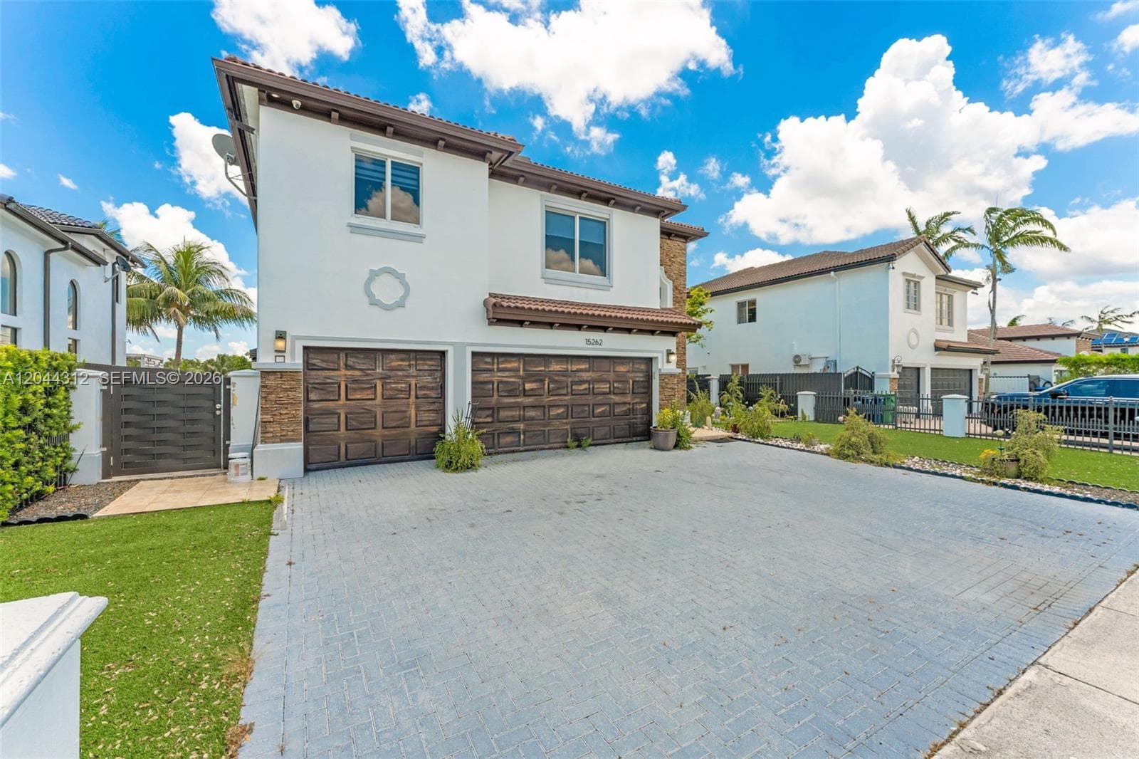 15262 SW 11th St, Miami, FL 33194 photo 2