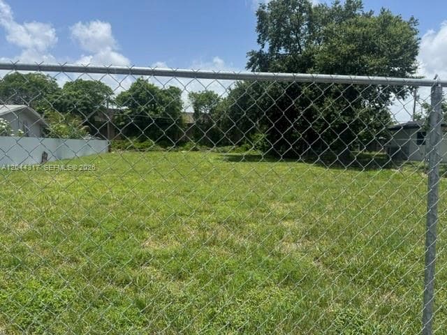 10420 NW 6 AVE, Miami, FL 33150
