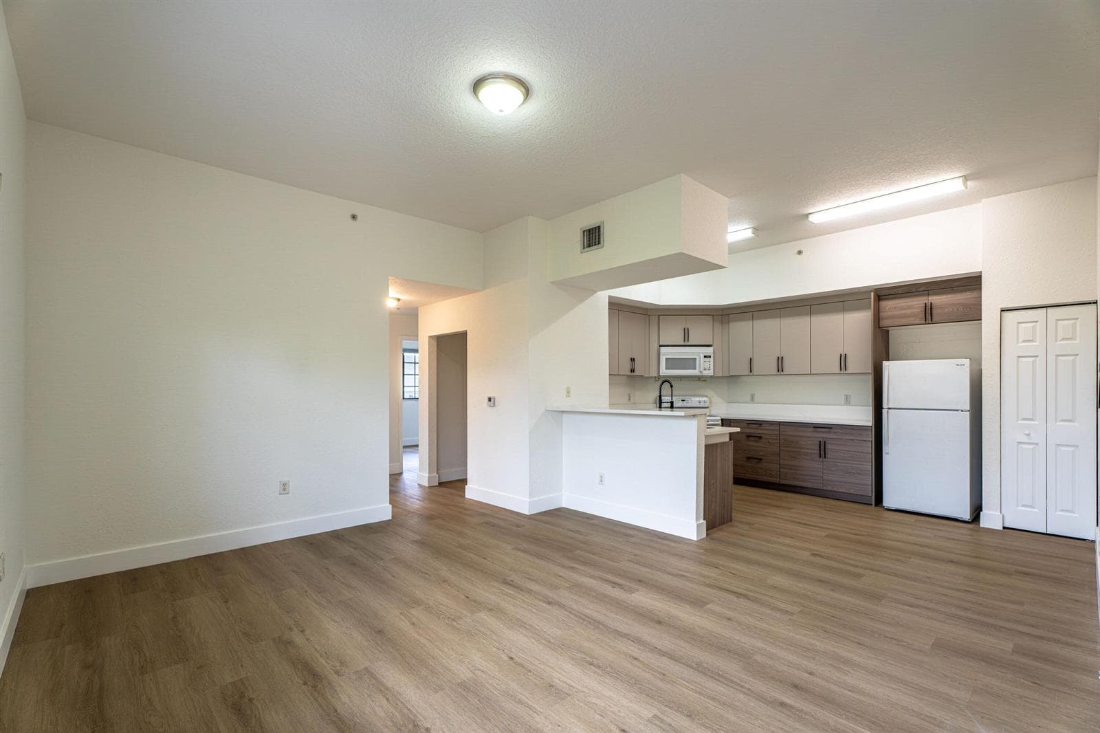 2801 Riverside Drive # 301-s, Coral Springs, FL 33065 photo 2