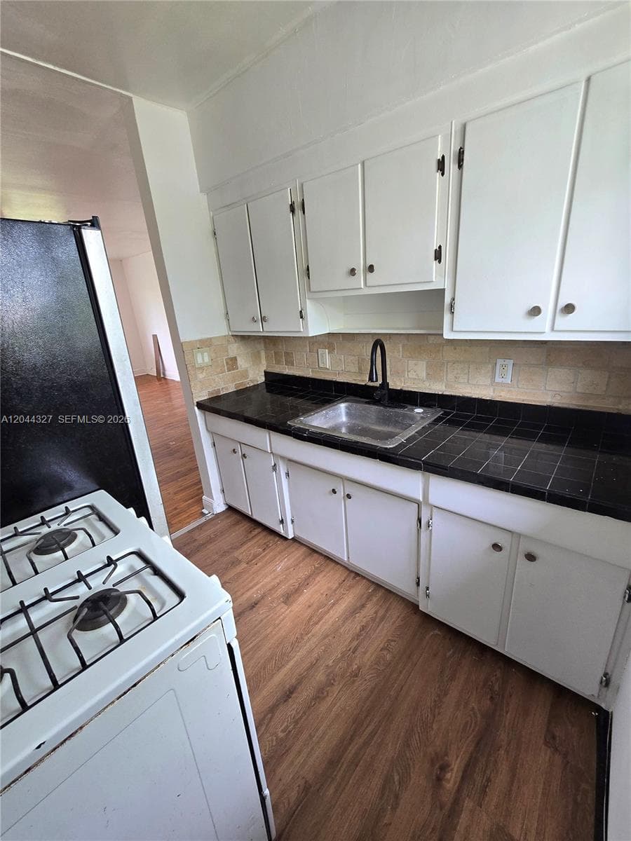 7035 Rue Granville # 3, Miami Beach, FL 33141 photo 5