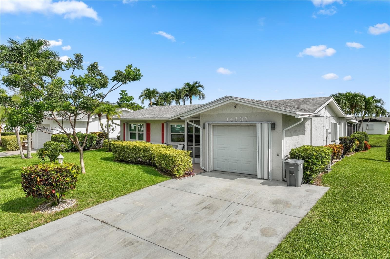 14307 Amapola Dr, Delray Beach, FL 33484 photo 2