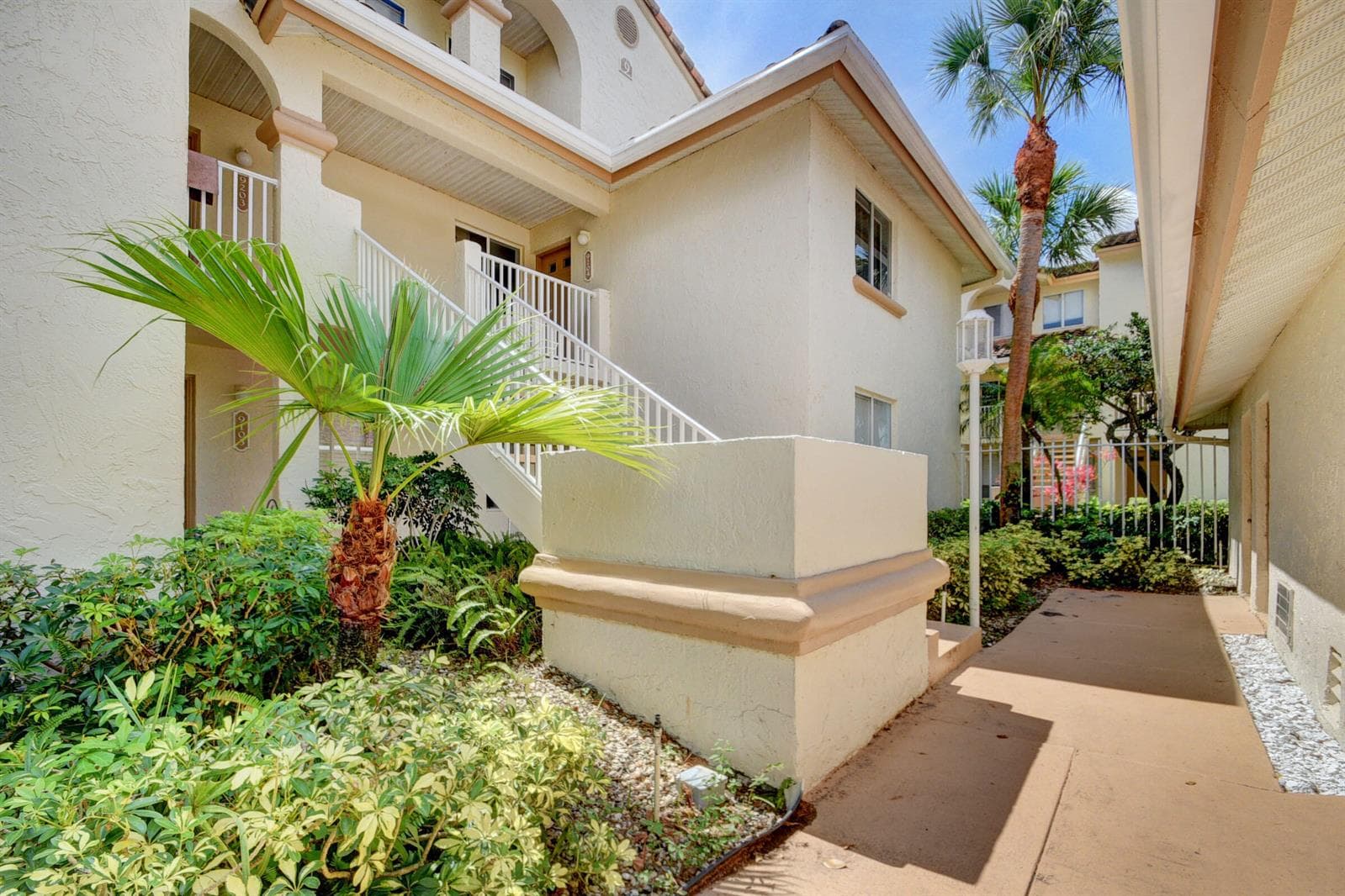 9204 Glenmoor Drive, West Palm Beach, FL 33409 photo 3