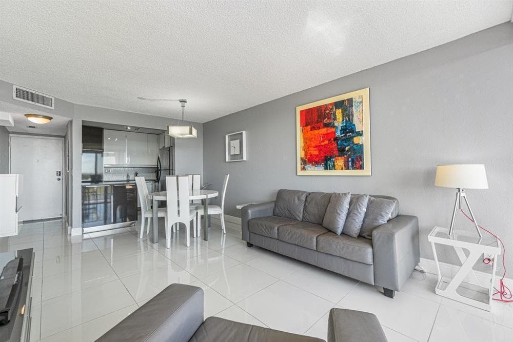 1830 Embassy Drive # 613, West Palm Beach, FL 33401 photo 3
