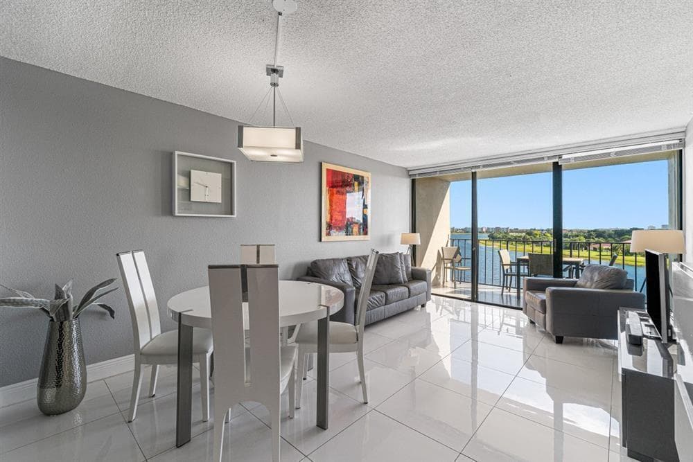1830 Embassy Drive # 613, West Palm Beach, FL 33401 photo 5